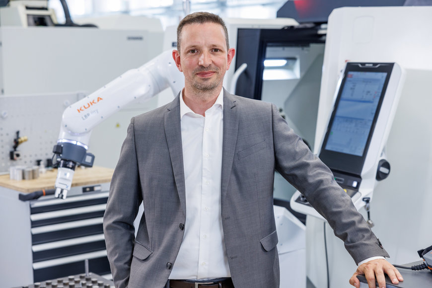 MAIROTEC und KUKA haben gemeinsam eine modulare Automatisierungszelle mit dem KUKA Cobot LBR iisy vorgestellt 